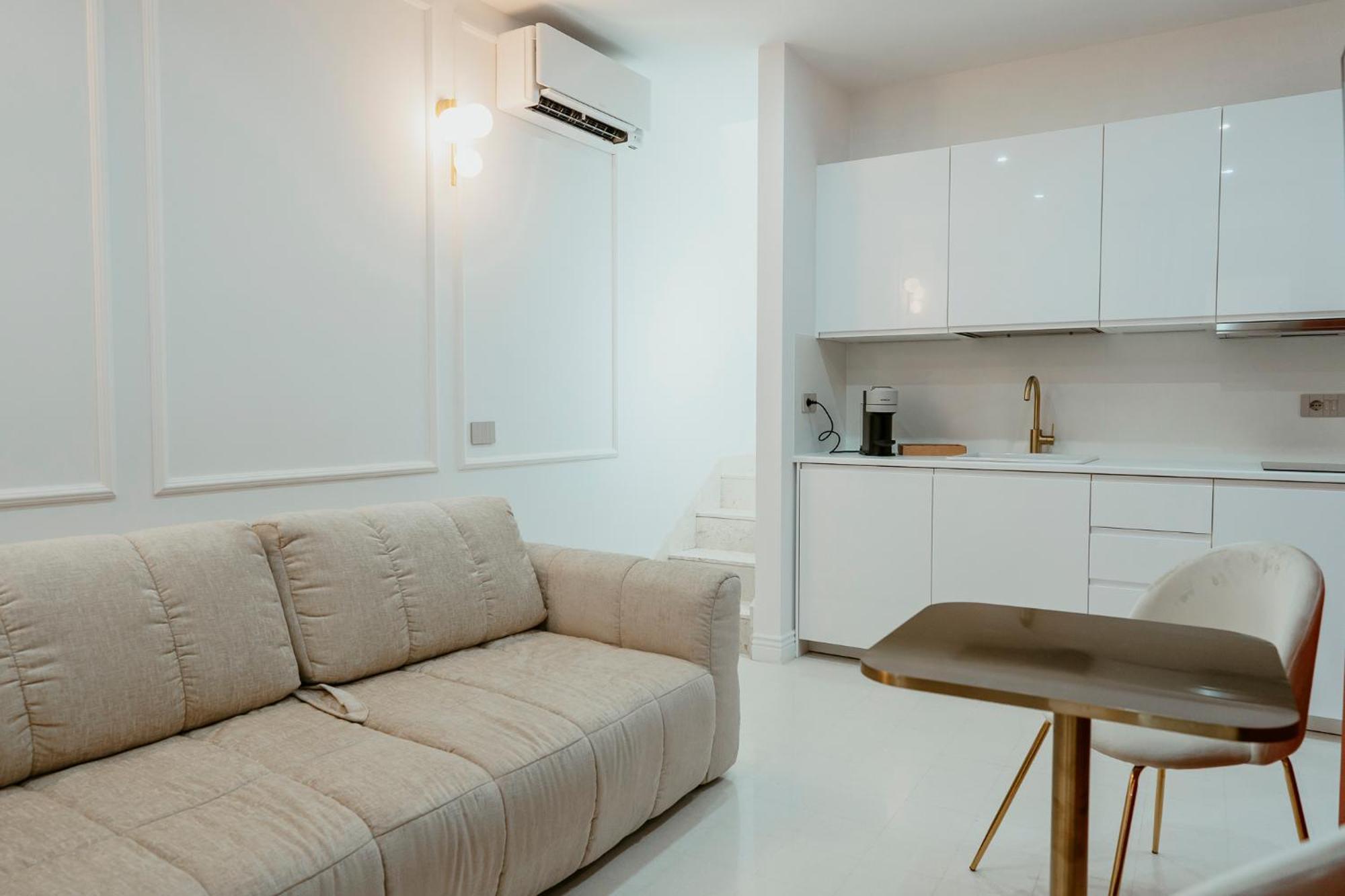 Luxury Apartment-Quartieri Spagn By Alux38 Наполи Екстериор снимка